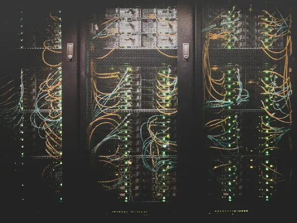 Panduan Pembeli Transceiver SX SFP 2026: Spesifikasi 850nm, Harga dan Pembetulan Keserasian